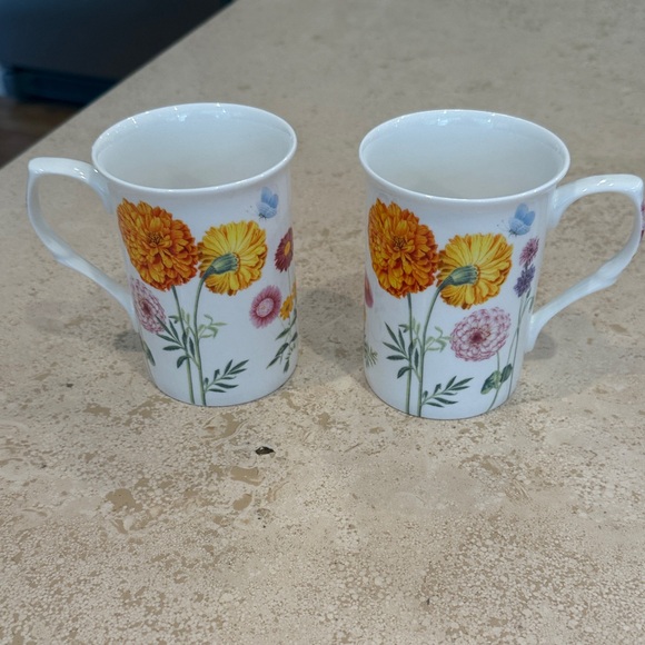 Floral Delight Ceramic Mug Set - Orange and Yellow - Picture 1 of 3